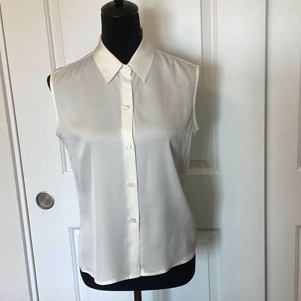 Elyse Walker Chic Off White Sleeveless Blouse M